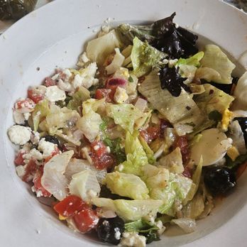 Break Time Family Restaurant & Dine - Greek salad - American Near Me - Warminster, Pennsylvania