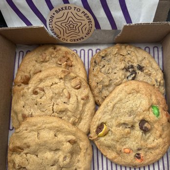 Insomnia Cookies - Food Delivery Services Near Me - Kingston, Rhode Island Insomnia Cookies - Food Delivery Services Near Me - Kingston, Rhode Island