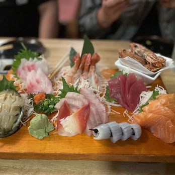 Akasaka - Japanese Near Me - Honolulu, Hawaii