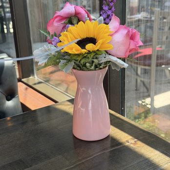 Palate Neighborhood Bistro - Fresh flower arrangement on the table. - Desserts Near Me - Pocatello, Idaho Palate Neighborhood Bistro - Fresh flower arrangement on the table. - Desserts Near Me - Pocatello, Idaho