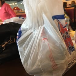 Foster's Hollywood - Nos llevamos la comida por que es HORRIBLE el servicio.