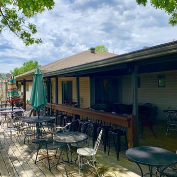 Lindwedel Winery - Wine Tasting Room Near Me - Branson, Missouri