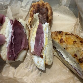 Noah's NY Bagels - Not much inside - Bagels Near Me - Rolling Hills Estates, California