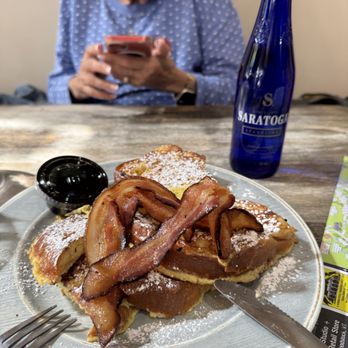 Mon Vert Cafe - Cafes Near Me - Woodstock, Vermont
