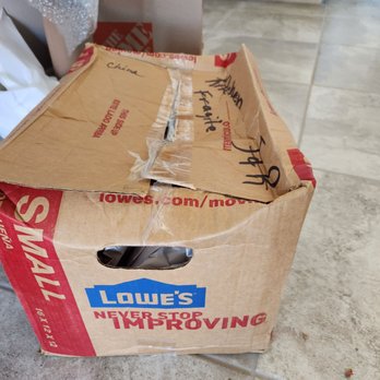 Colonial Van Lines - How the box of very carefully packed china arrived. - Movers Near Me - Pompano Beach, Florida Colonial Van Lines - How the box of very carefully packed china arrived. - Movers Near Me - Pompano Beach, Florida