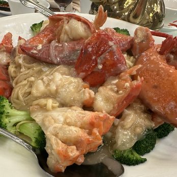 HL Peninsula Restaurant - Lobster noodles - Dim Sum Near Me - Milpitas, California