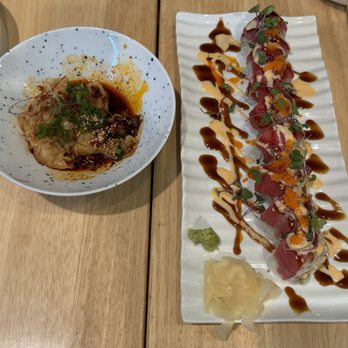 Burosu Ramen - Spicy shrimp dumplings with chili oil CA roll sushi with salmon and eel sauce & spicy mayo - Ramen Near Me - Studio City, California Burosu Ramen - Spicy shrimp dumplings with chili oil CA roll sushi with salmon and eel sauce & spicy mayo - Ramen Near Me - Studio City, California