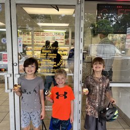Sunday morning bike ride for donuts! Love this place. Sunday morning bike ride for donuts! Love this place.
