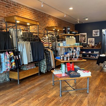 Woody's Classic Man - Men's Clothing Near Me - Chelan, Washington Woody's Classic Man - Men's Clothing Near Me - Chelan, Washington