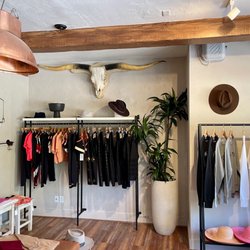Santa Ynez General - Interior decor