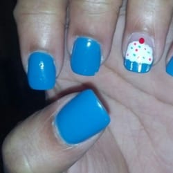 Linh Nails - My cupcake. By Tammy.