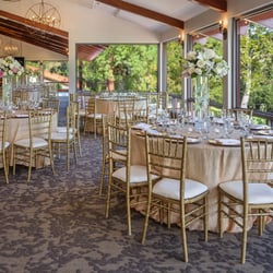 Sitting Pretty Elegant Linens - Gold Chiavari Chairs