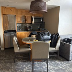 The Westin Resort & Spa, Whistler - Dining table