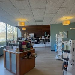 THE pearl modern spa & boutique - Lobby area