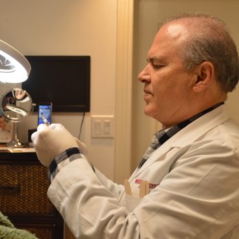 Beautique Medical Spa - Dr. Sanchez preparing to inject Botox. - Family Practice Near Me - Mcallen, Texas Beautique Medical Spa - Dr. Sanchez preparing to inject Botox. - Family Practice Near Me - Mcallen, Texas