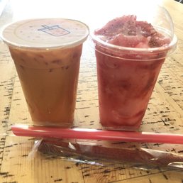 Thai tea & strawberry lava nada