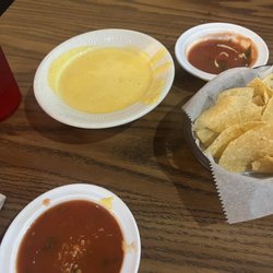 Robles Mexican Restaurant - Queso and salsa