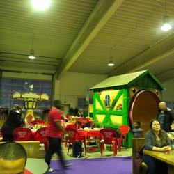 Kinder Spiel & Spaß Fabrik