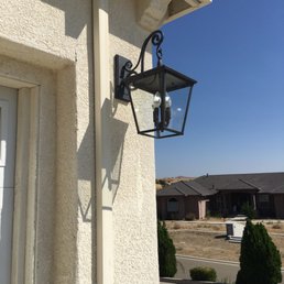 Daylight photos and nighttime photos