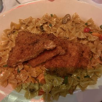 The Cheesecake Factory - Louisiana Chicken Pasta - Desserts Near Me - Glendale, California The Cheesecake Factory - Louisiana Chicken Pasta - Desserts Near Me - Glendale, California