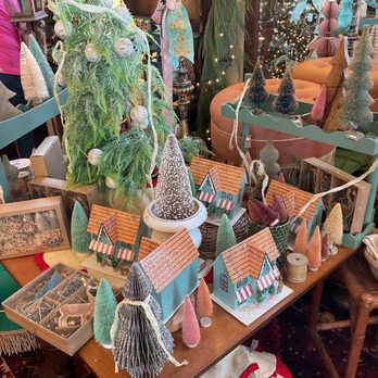 Bernadine's at Schaffitzel's - Nurseries & Gardening Near Me - Springfield, Missouri