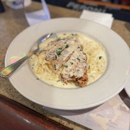 Chicken fettuccine alfredo