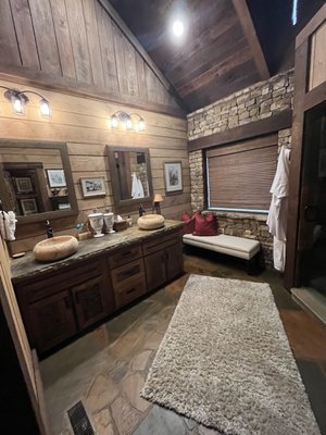 MOUNTAIN LIFE CABIN CLEANING - Updated January 2025 - 25 Photos - Blue