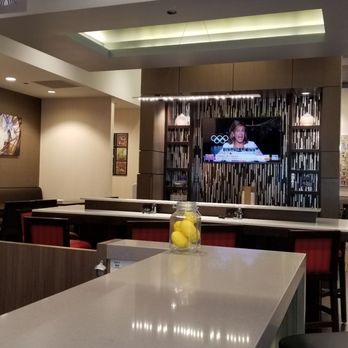 Hyatt Place Chicago/Downtown-The Loop - Breakfast area - Hotels Near Me - Chicago, Illinois