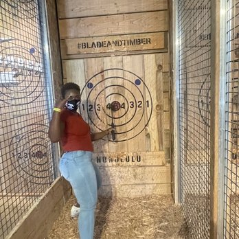 Blade & Timber Axe Throwing - Honolulu - Bulls eye - Axe Throwing Near Me - Honolulu, Hawaii Blade & Timber Axe Throwing - Honolulu - Bulls eye - Axe Throwing Near Me - Honolulu, Hawaii