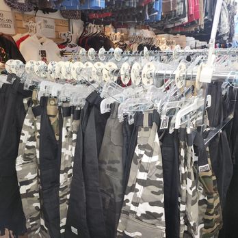 Aloha Wear - Big & Tall - Men's Clothing Near Me - Honolulu, Hawaii Aloha Wear - Big & Tall - Men's Clothing Near Me - Honolulu, Hawaii