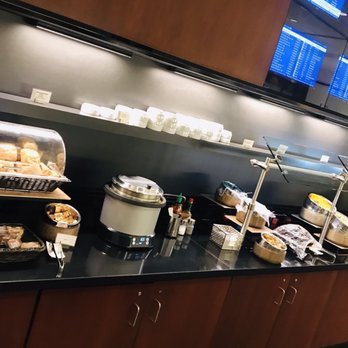 United Club - Terminal E - Food bar - Airport Lounges Near Me - Houston, Texas United Club - Terminal E - Food bar - Airport Lounges Near Me - Houston, Texas