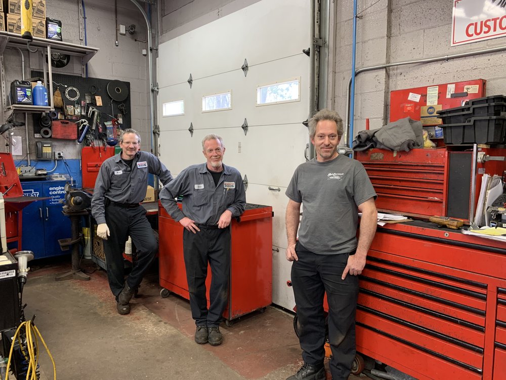 BOB CREVAUX’S WAYNE AUTO WORKS Updated May 2024 30 Photos & 17 Reviews 1405 Hamburg