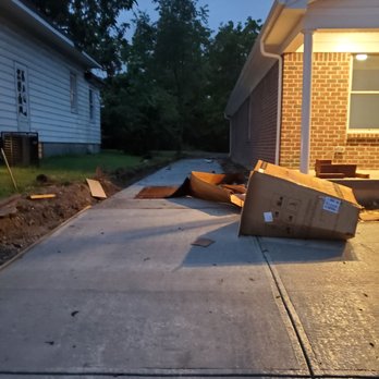 Taylor Homes - Trash outside for weeks - Home Developers Near Me - Cincinnati, Ohio Taylor Homes - Trash outside for weeks - Home Developers Near Me - Cincinnati, Ohio