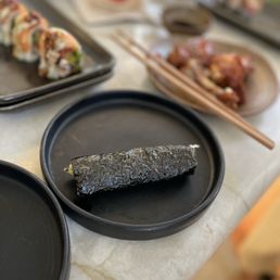 Hand roll Hand roll