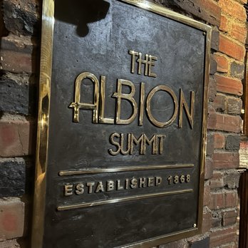 Felina Summit - Entrance plaque - Italian Near Me - Summit, New Jersey