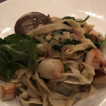 Mamma Maria - Scallops and clams pasta - Italian Near Me - Boston, Massachusetts Mamma Maria - Scallops and clams pasta - Italian Near Me - Boston, Massachusetts