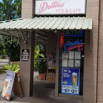 Dollies Pub & Cafe - Not recommend for visitors to the island - - Pizza Near Me - Lahaina, Hawaii