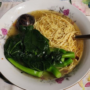 Maxi’s Noodle - Duck egg noodles, vegetarian broth, and mushroom - Cantonese Near Me - Flushing, New York
