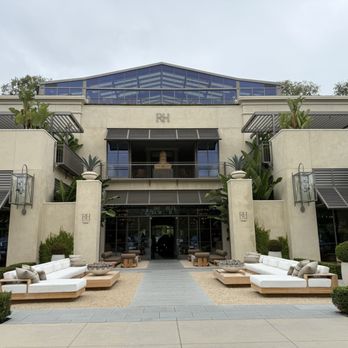 RH Rooftop Restaurant at RH Palo Alto - Outside - Breakfast & Brunch Near Me - Palo Alto, California RH Rooftop Restaurant at RH Palo Alto - Outside - Breakfast & Brunch Near Me - Palo Alto, California