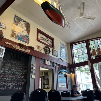 Gilbert's Chowder House - Seafood Near Me - Portland, Maine Gilbert's Chowder House - Seafood Near Me - Portland, Maine
