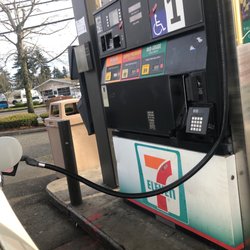 7-Eleven - The pumps do not work, it takes about 15 minutes to pump $20 worth of gas