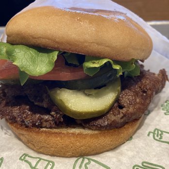 Shake Shack Florida Mall - Shake shack burger with gluten-free bun - Fast Food Near Me - Orlando, Florida Shake Shack Florida Mall - Shake shack burger with gluten-free bun - Fast Food Near Me - Orlando, Florida