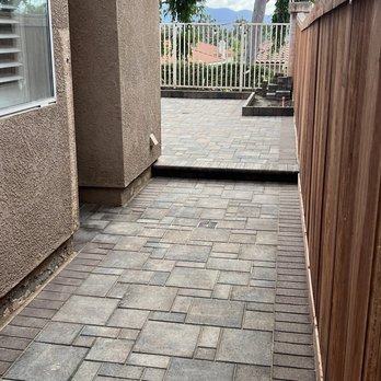 Hillside Pavers - Landscaping Near Me