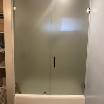 Loreto Glass Installation - Frosted bath enclosure - Glass & Mirrors Near Me Loreto Glass Installation - Frosted bath enclosure - Glass & Mirrors Near Me