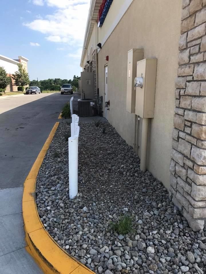 JAQUES LAWN CARE Updated July 2024 2815 100th St, Urbandale, Iowa