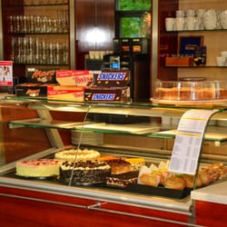 Cafe Bistro Bruck - Kuchen, Torten, Imbiss, Süßwaren