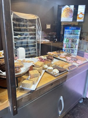 Sweet Dahlia Baking by null