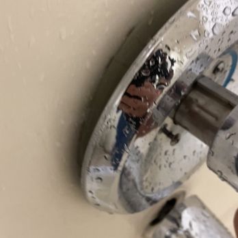 Primm Valley Resort - Shower and bathtub not well sealed. I just wonder how much mold is growing in the walls. - Hotels Near Me - Primm, Nevada