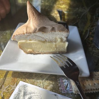 The Fish House - Key lime pie - Seafood Near Me - Key Largo, Florida The Fish House - Key lime pie - Seafood Near Me - Key Largo, Florida