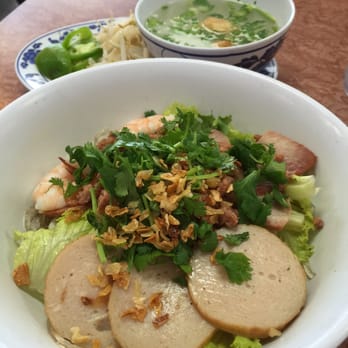 Hai Nam Saigon - Hu Tieu Hai Nam with clear glass noodle. Two thumbs up - Vietnamese Near Me - Alhambra, California Hai Nam Saigon - Hu Tieu Hai Nam with clear glass noodle. Two thumbs up - Vietnamese Near Me - Alhambra, California